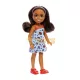 Barbie Chelsea játékbaba barna hajjal és kék szoknyában HXM97 - Mattel